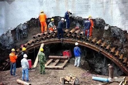惠州隧道钢花管支护案例